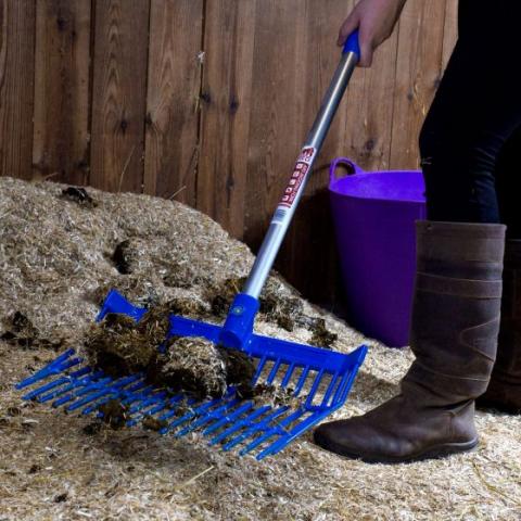 RED GORILLA ABS PC BEDDING FORK RED BED STABLE MUCK STRAW SHAVINGS HORSE MUCK 
