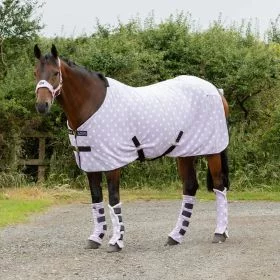 Supreme Products Dotty Fleece Rug - Pretty Pink - Supreme Products
