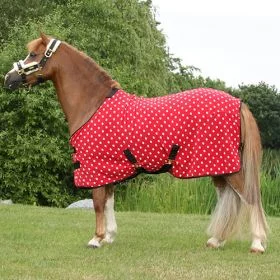 Supreme Products Dotty Fleece Rug-Rosette Red-4'0 - EU 95 - Supreme Products