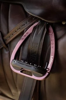 LeMieux Vector Balance Stirrup - Black - Aluminium -  LeMieux