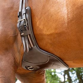 LeMieux Arika Contoured Short Stud Girth - Brown